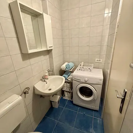 Vela * 马卡尔斯卡