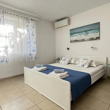 Vela Apartman *