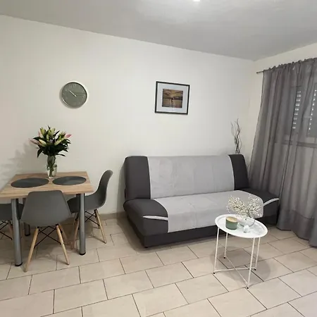 Vela Apartamento Makarska