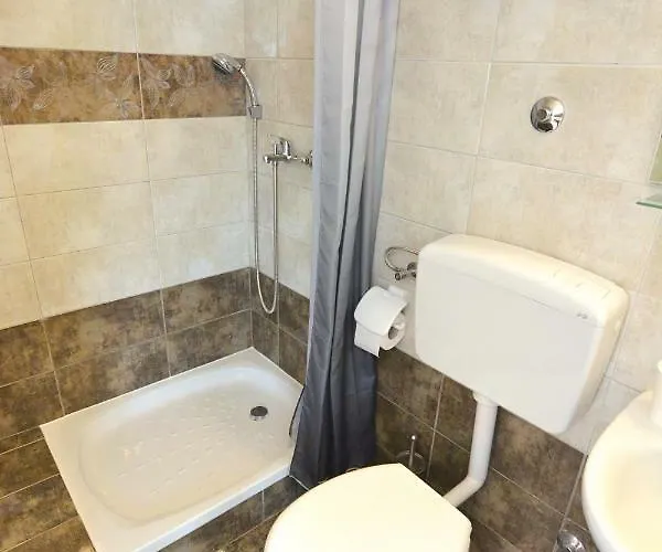 Vela * מאקרסקה